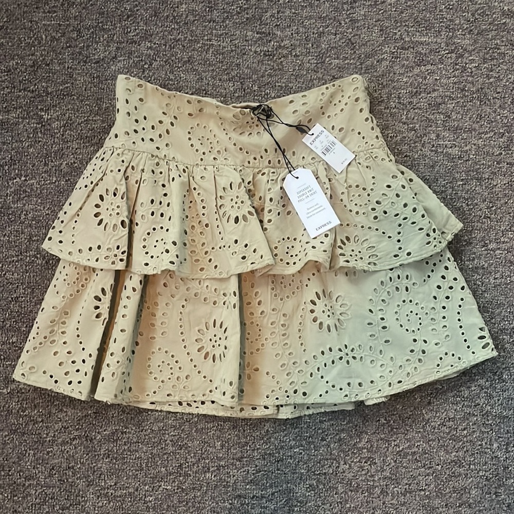 EXPRESS Eyelet Tiered Skirt - Picture 2 of 10